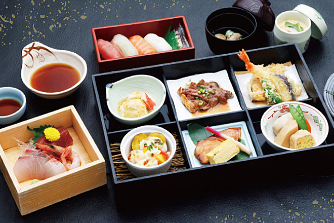 ⽵りんフードセンター